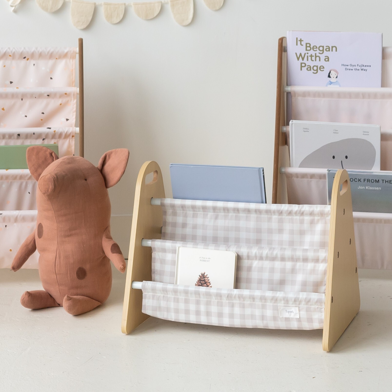 3Sprouts Φορητή Βιβλιοθήκη διπλής όψης, Gingham/Beige 0317-IMBGBG - Image 3